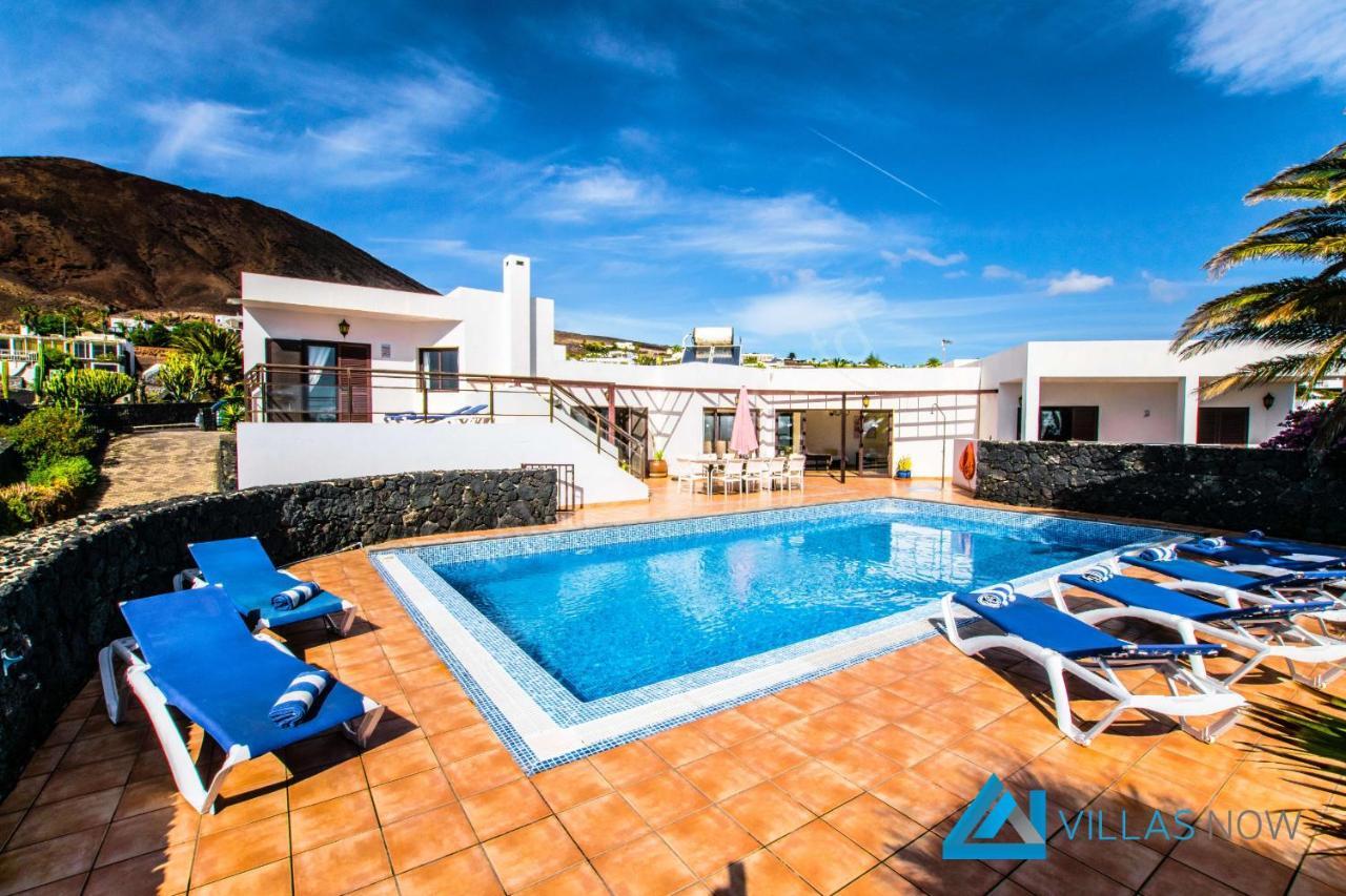 Villa Montana - Lh113 By Villas Now Ltd Playa Blanca  Exterior photo